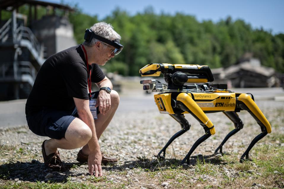 Teknologi Konsumen 2025: Revolusi AI, Wearable, dan Ekonomi Sirkular