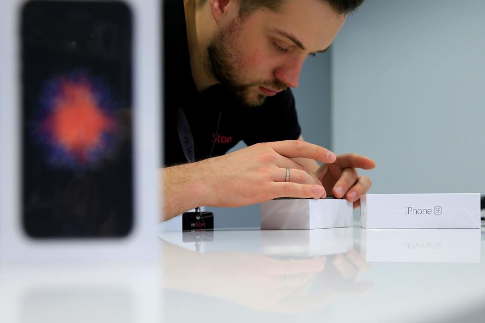 Apple Siapkan iPhone SE 4 Generasi dengan AI Canggih Rilis Awal 2025