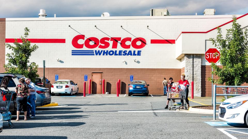 6 Keuntungan Finansial yang Membuat Bekerja di Costco Sangat Menarik