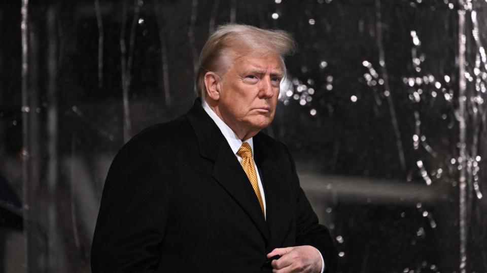 Prediksi Ekonomi 2025: Apa Dampak Kepemimpinan Trump untuk Kantong Anda?