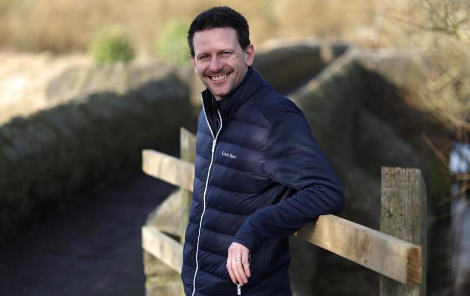 Cara Cerdas James McNeil Siapkan Dana Rumah Impian dengan Kolam Renang