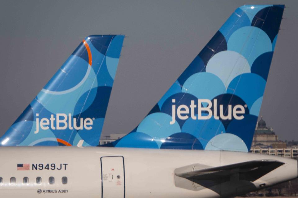 Prospek Suram JetBlue Menghantam Saham Meski Laporan Keuangan Kuartal Baik