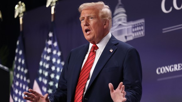 Pembekuan Dana Hibah oleh Trump Picu Kekhawatiran Besar pada Ilmuwan AS