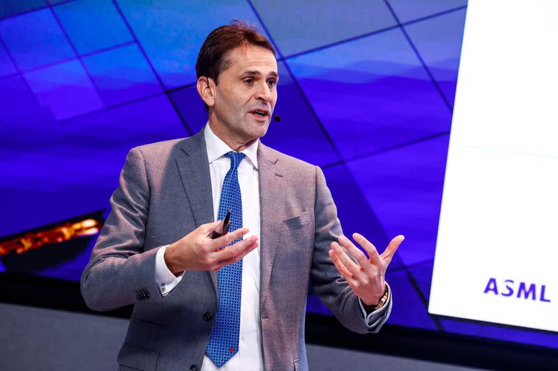 CEO ASML: AI Baru DeepSeek Dorong Pertumbuhan Pasar Chip Secara Luas