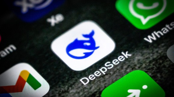 DeepSeek-R1: Model AI Murah dan Terbuka yang Mengubah Cara Ilmuwan Bekerja