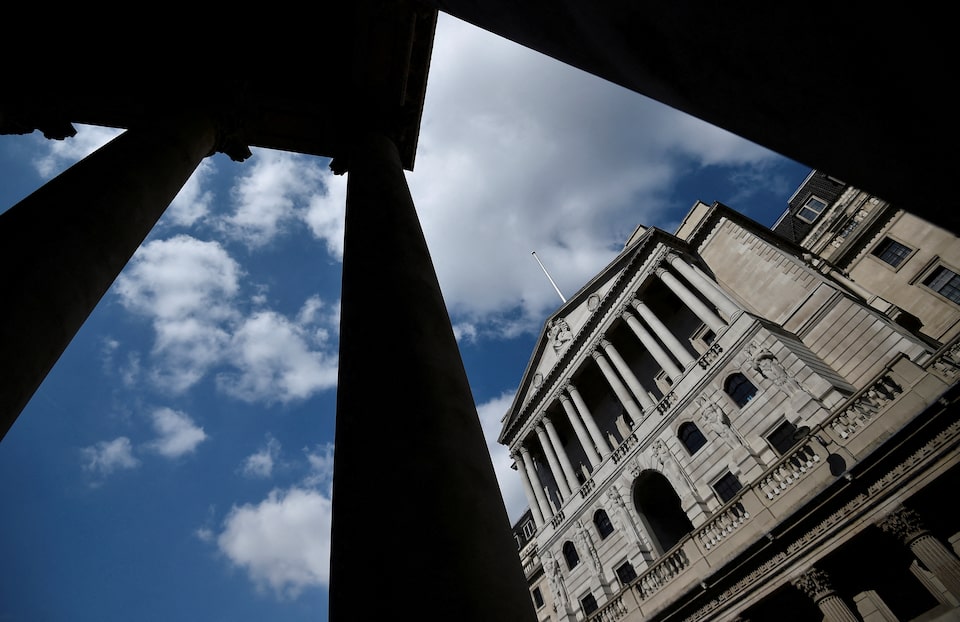 Bank of England Siap Turunkan Suku Bunga karena Ekonomi Inggris Stagnan