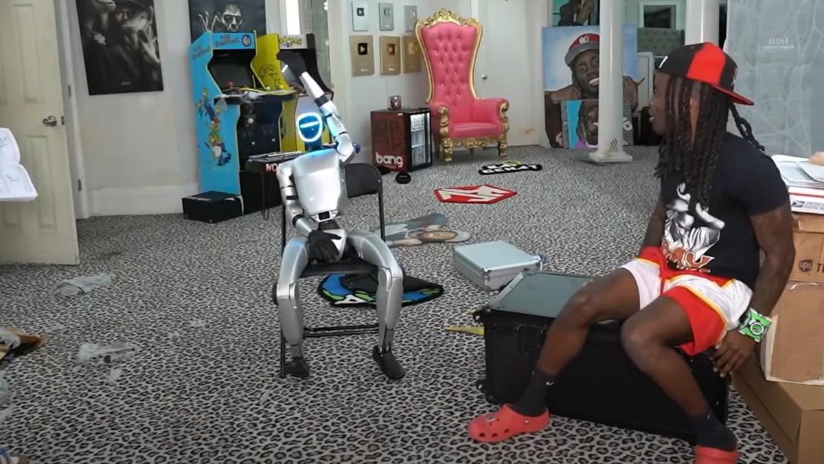 Kontroversi Video Kai Cenat Bully Robot Humanoid Rp 1.15 miliar ($70 Ribu) , Etika Manusia dan AI