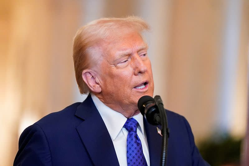 Perusahaan Percepat Impor Hadapi Ancaman Tarif Tinggi dari AS