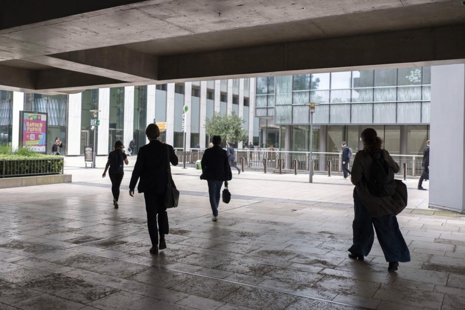 Advent Lakukan Perombakan Kepemimpinan Penting di Kantor Paris