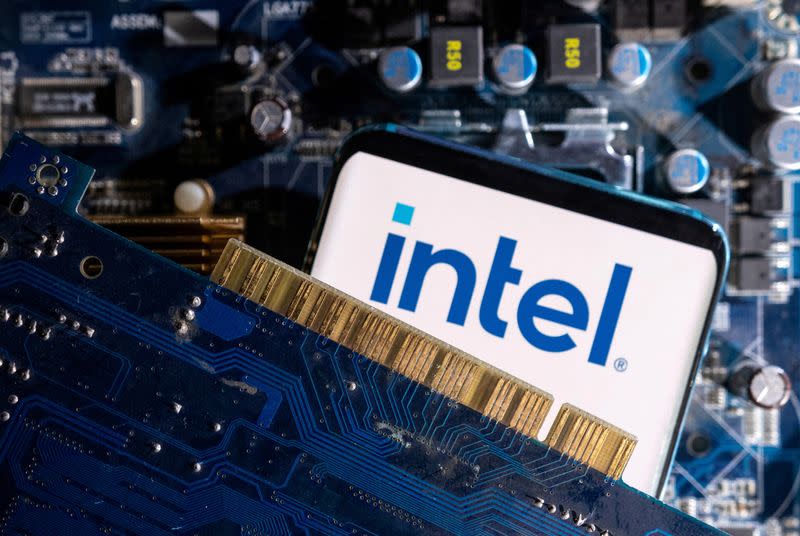 Intel Hadapi Tantangan Berat Saat Pendapatan dan Pasar Chip Turun