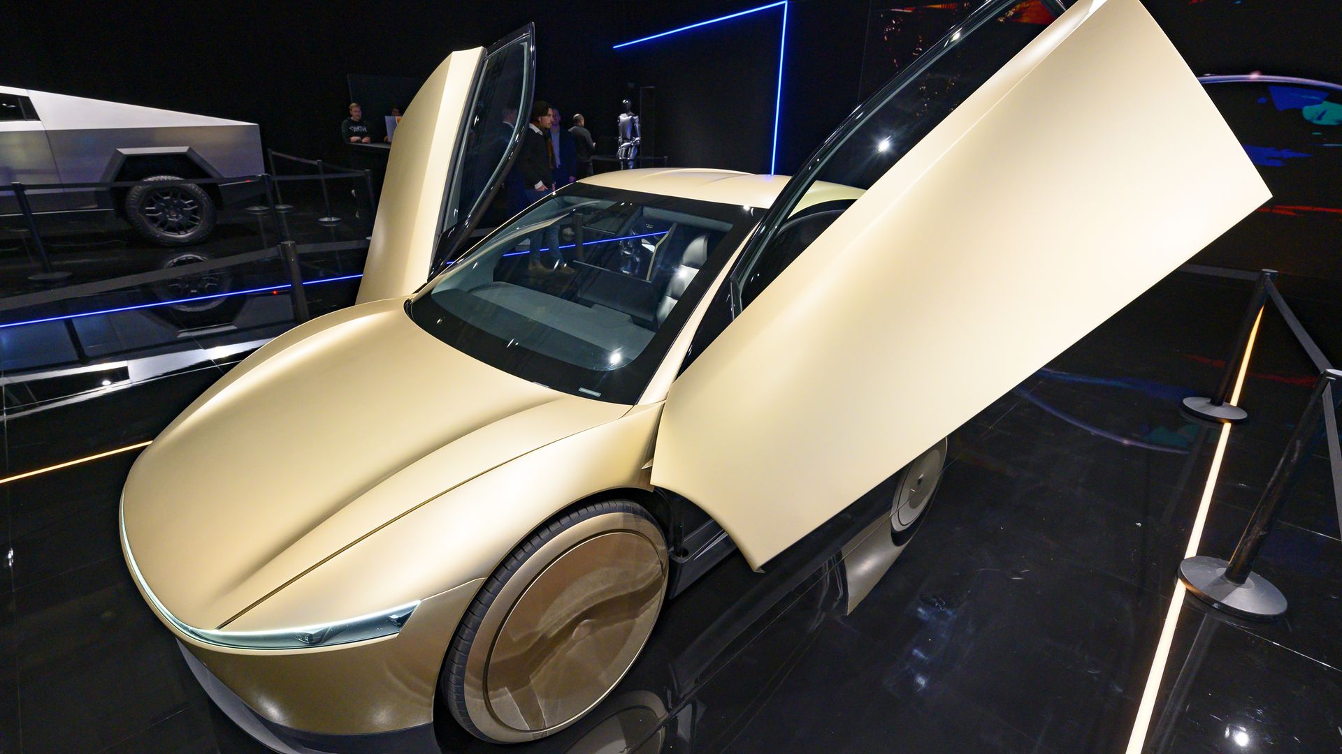 Tesla Siap Luncurkan Robotaxi dan Robot Humanoid Optimus Tahun 2025