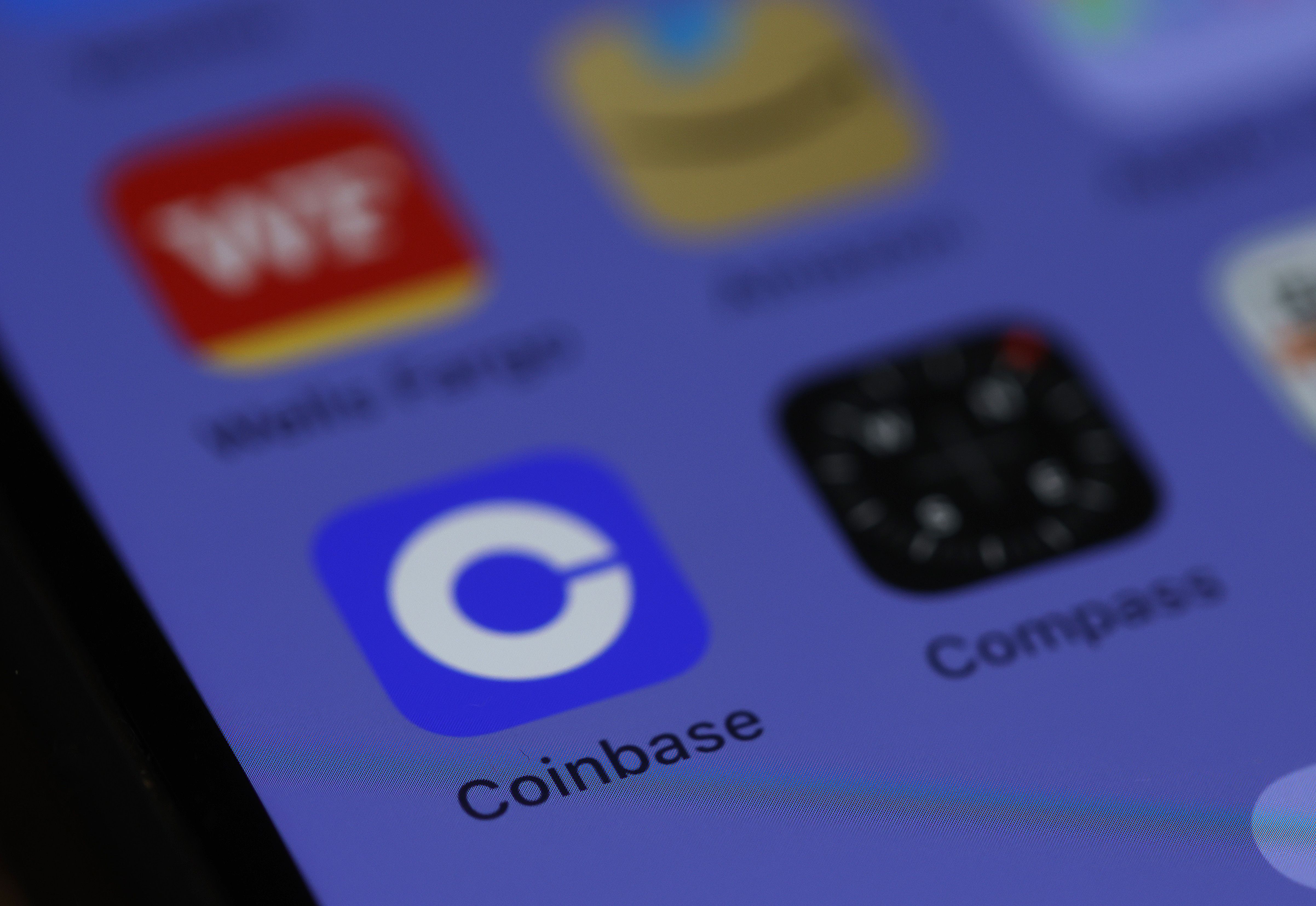 Coinbase Rencanakan Peluncuran Futures Solana dan Hedera Mulai Februari