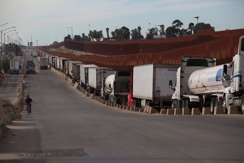 Ancaman Tarif 25% Trump Bisa Guncang Perdagangan AS-Meksiko dan Konsumen