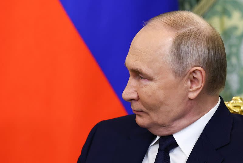 Putin Izinkan Investasi Balchug Capital Akuisisi Unit Goldman Sachs di Rusia