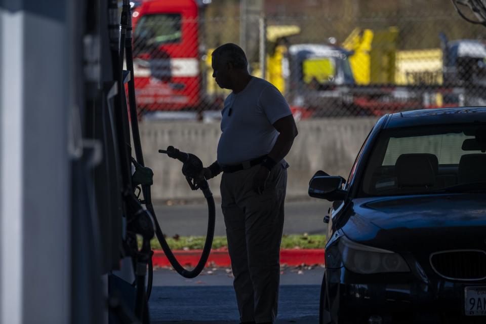 Tarif Impor Minyak AS Berpotensi Tingkatkan Harga Bensin di Amerika Utara