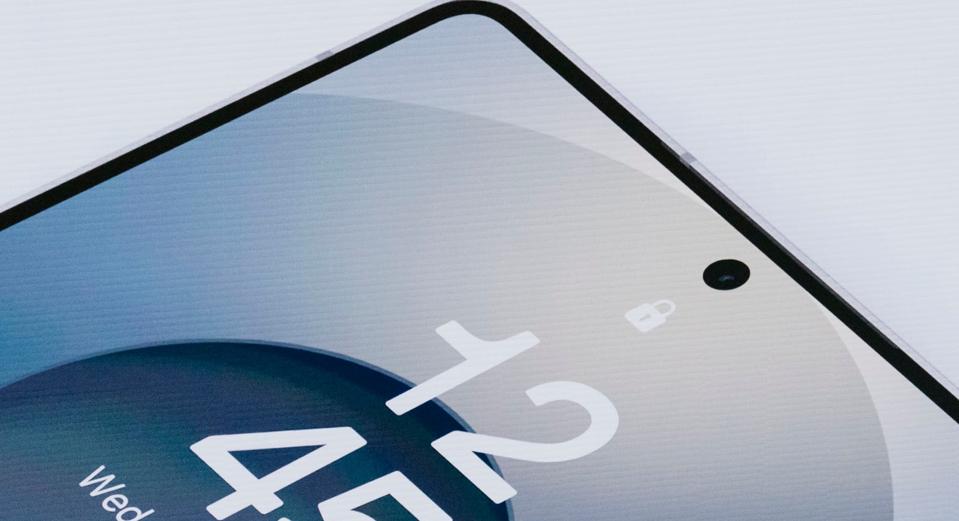 Samsung Galaxy S25 Luncurkan Update Android 15 Besar dengan Patch Keamanan Terlambat