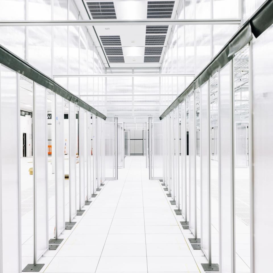 Bagaimana Perusahaan Besar Galang Dana Triliunan untuk Revolusi AI dan Data Center