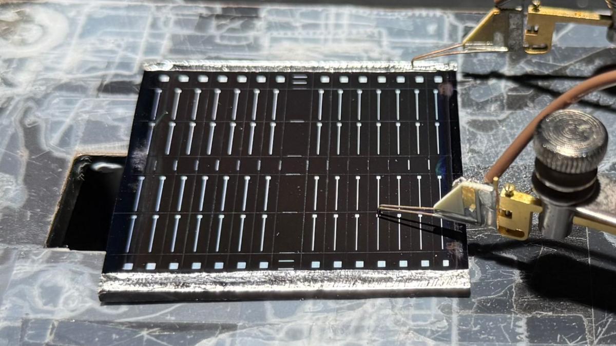 Terobosan UNSW: Sel Surya Kesterit dengan Efisiensi Rekor 13,2% Berbasis Hidrogen