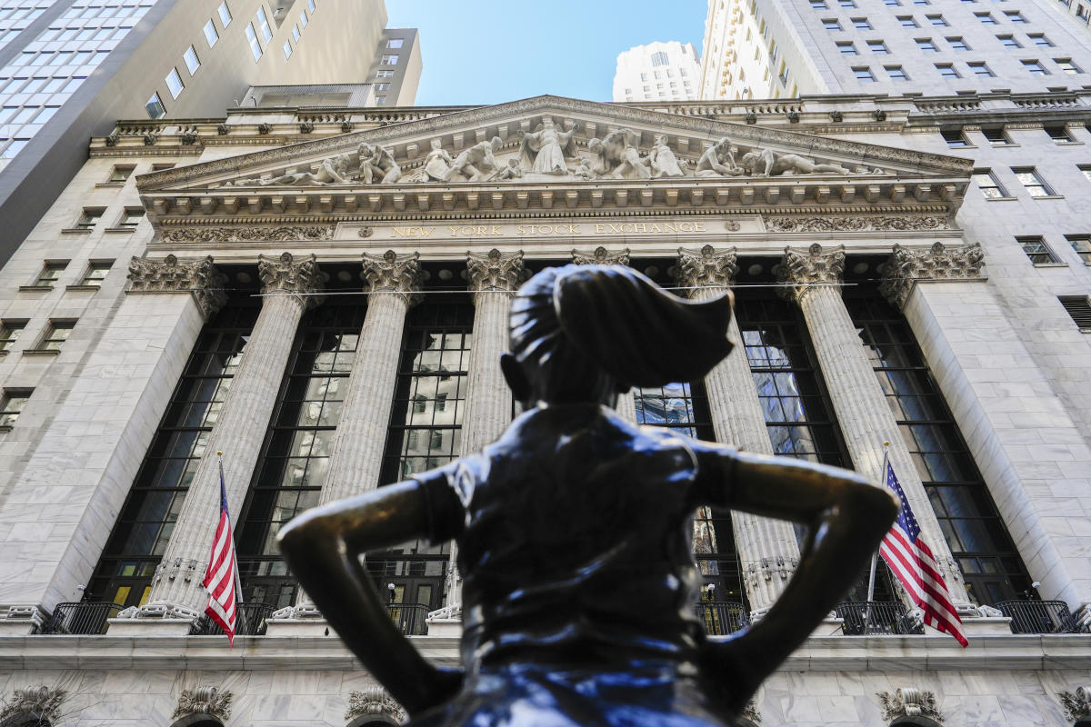 Trump Tunda Tarif Kanada-Meksiko, Pasar Saham AS Naik Meski Tarif China Berlaku