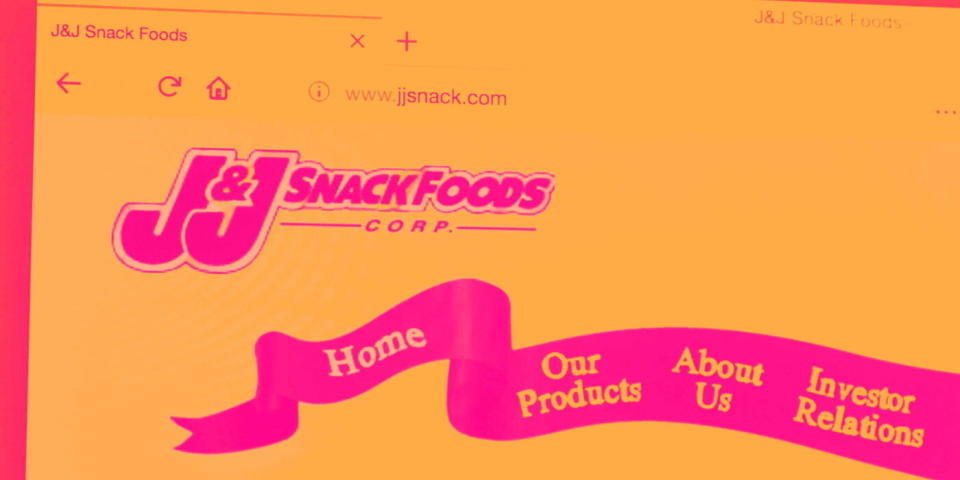 J&J Snack Foods Alami Penurunan Laba Meski Pendapatan Tumbuh di 2024