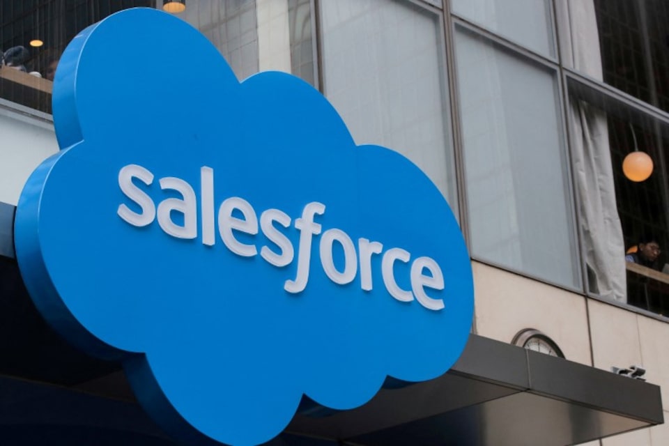 Salesforce PHK Ribuan Karyawan dan Rekrut Tenaga Ahli AI Sekaligus