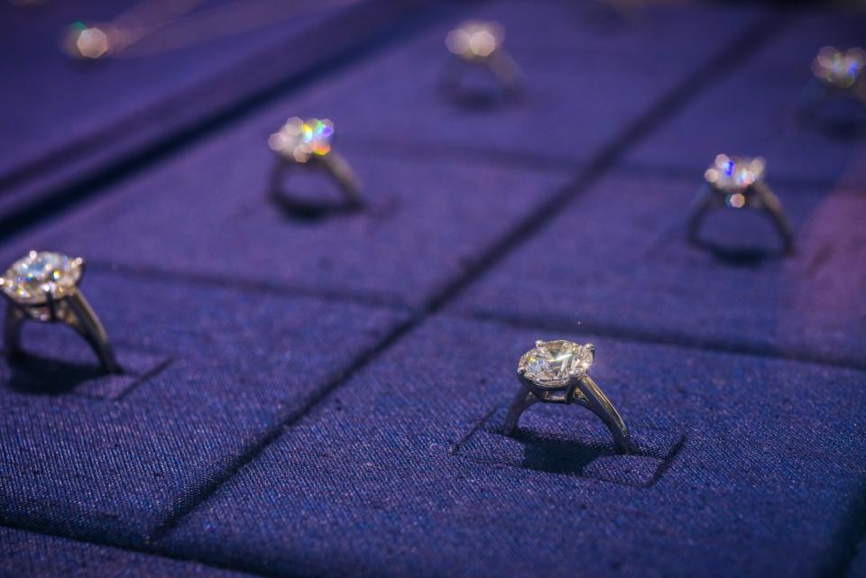 Pasar Berlian Dunia Bergeser: India Mengambil Alih Posisi China