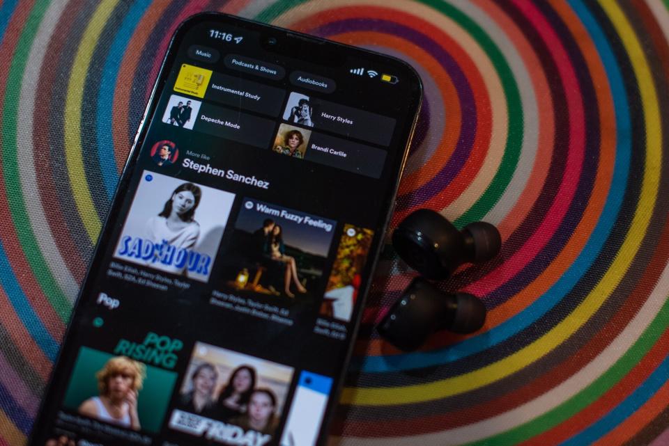 Spotify Raih Laba Tahunan Pertama dengan Pertumbuhan Pengguna Melonjak