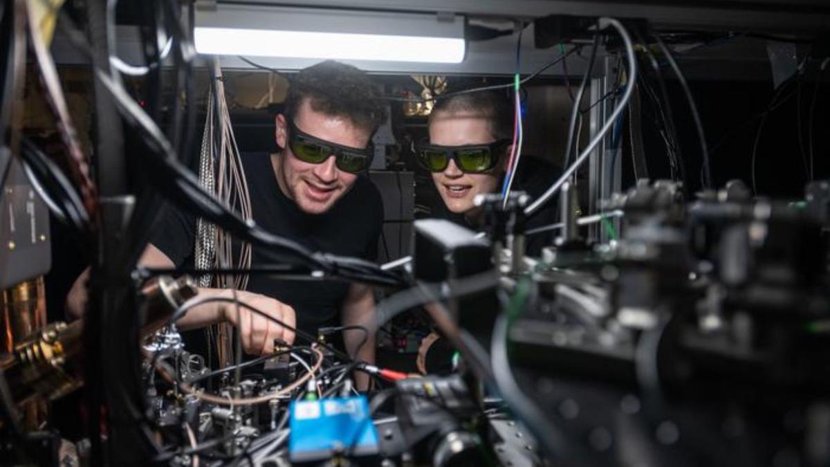 Terobosan Oxford: Teleportasi Gerbang Logis Sambungkan Komputer Kuantum Terpisah