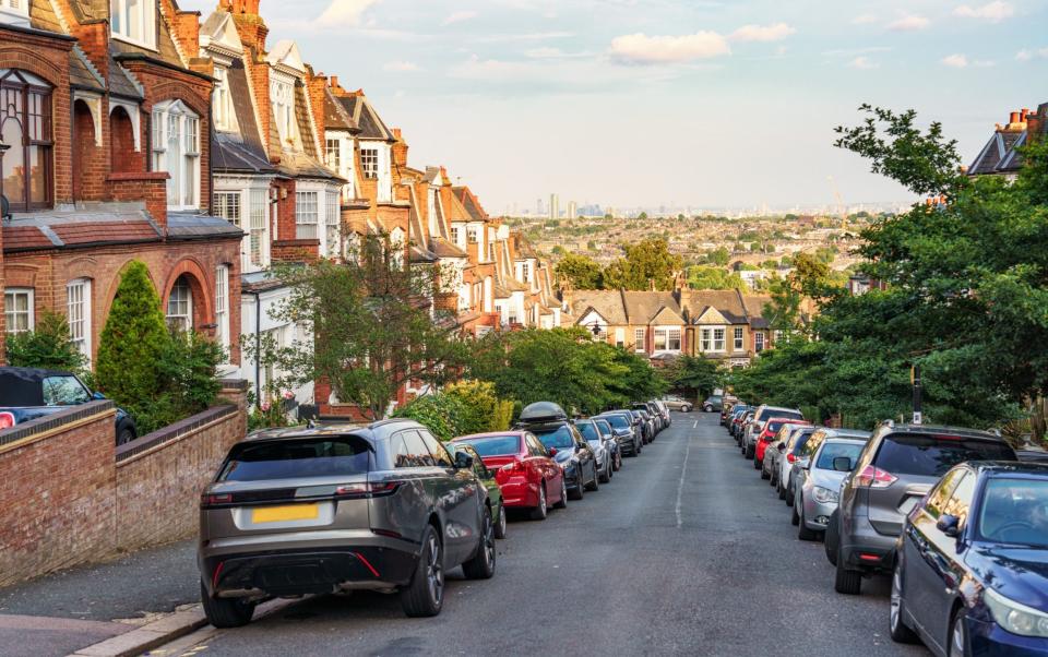 Krisis Asuransi Properti: Tantangan Baru Pemilik di Zona Risiko Banjir London