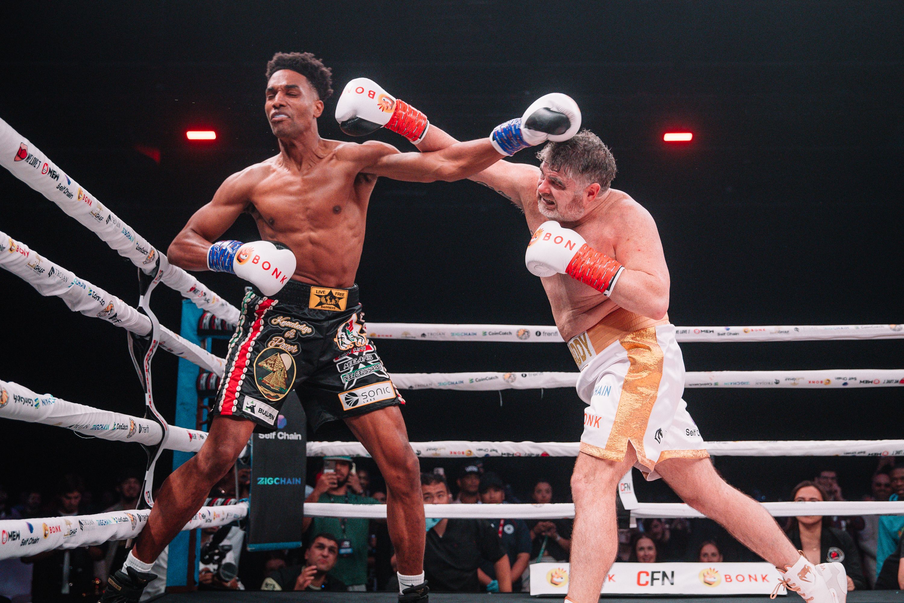 Crypto Fight Night Konsensus Hong Kong 2025: Pertarungan Influencer Crypto Pertama