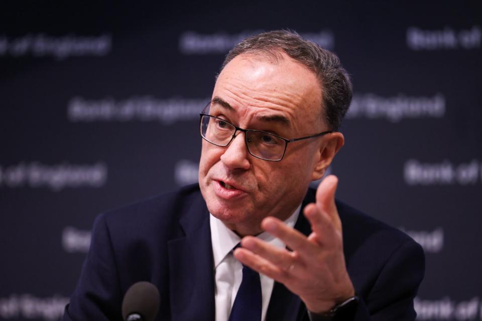 Gubernur BOE Minta Investor Jangan Berlebihan Respon Penurunan Suku Bunga