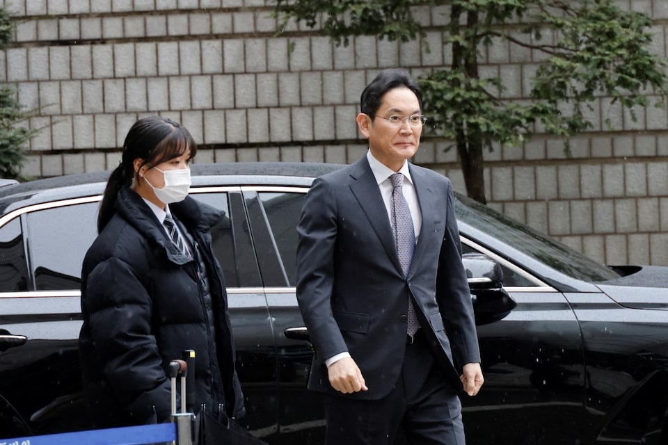 Jaksa Bandingkan Putusan Bebas Jay Y. Lee dalam Kasus Merger Samsung 2015