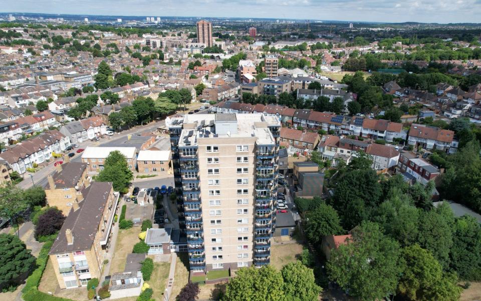 Walthamstow Pimpin Lonjakan Harga Rumah Terbesar di Inggris Sejak Tahun 2000