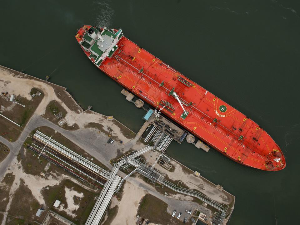 Melambatnya Produksi Minyak AS Hambat Proyek Ekspor Terminal Baru