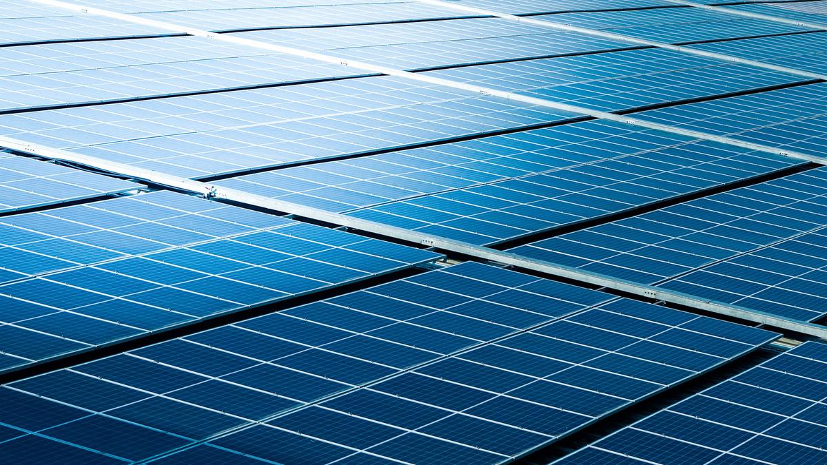 Inovasi Teknik Yodium Tingkatkan Efisiensi dan Stabilitas Sel Surya Perovskite