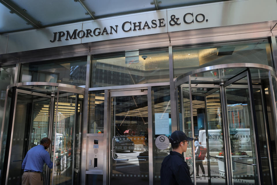 Perang Aktivis Robby Starbuck Melawan Program DEI JPMorgan Chase
