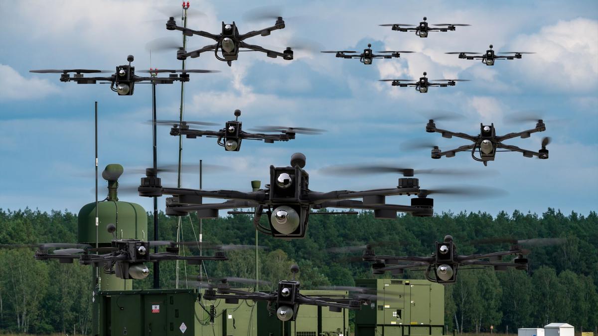 AMORPHOUS: Solusi Kendali Ribuan Drone untuk Operasi Militer Masa Depan