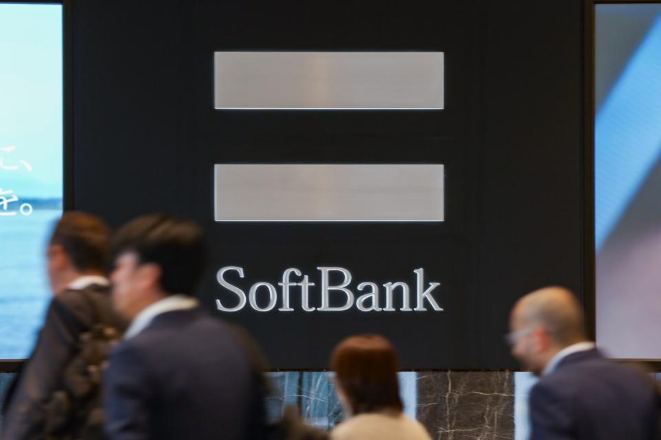 SoftBank Rugi Besar, Masayoshi Son Cari Dana Rp 8.22 quadriliun ($500 Miliar)  untuk Proyek AI