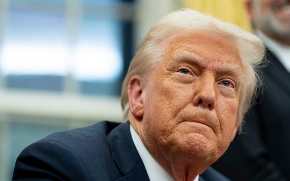 Trump Mau Suku Bunga Turun, Tapi Inflasi AS Malah Naik Terus