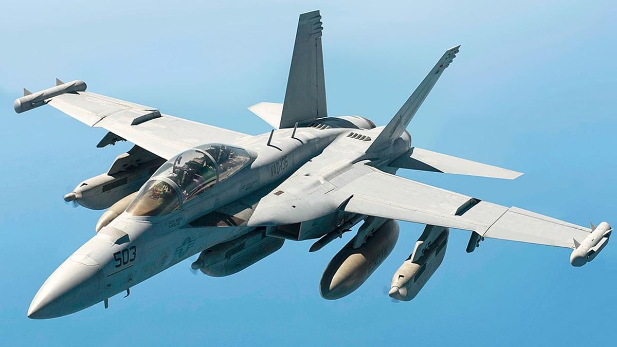 Kecelakaan Pesawat Militer EA-18G Growler di San Diego: Upaya Selamatkan Awak dan Evaluasi Risiko