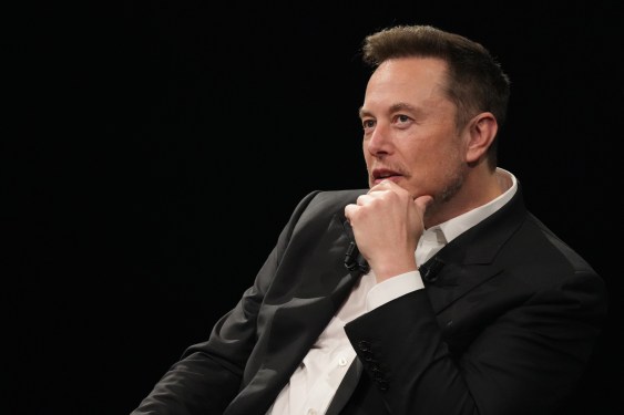 xAI Elon Musk Siap Kumpulkan Dana Rp 164.45 triliun ($10 Miliar)  Untuk Percepat AI Grok