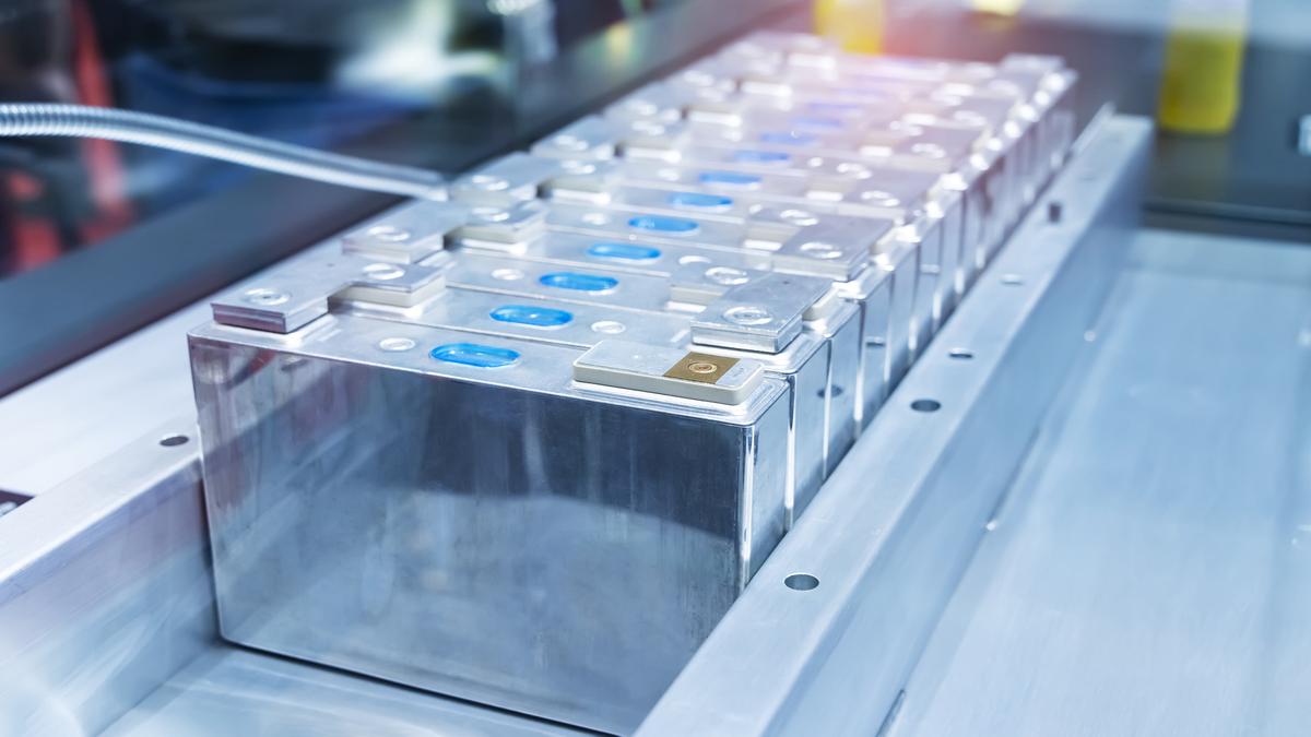 Terapi Presisi Baru Memperpanjang Umur Baterai Lithium Hingga 12.000 Siklus