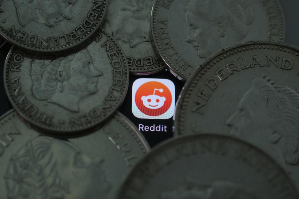 Reddit Siapkan Subreddit Berbayar dan Monetisasi Konten Eksklusif Tahun Ini