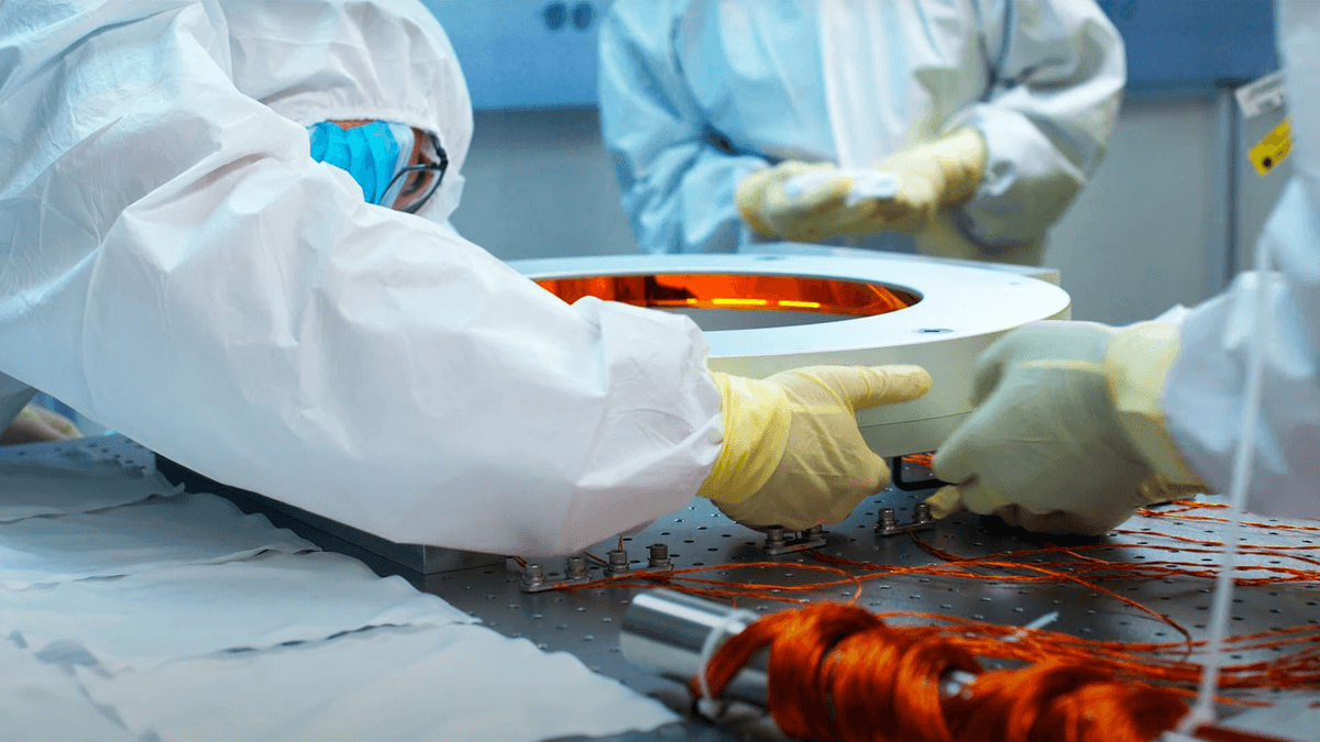 Teknologi Optik Baru Tingkatkan Laser LIGO Supaya Dapat Deteksi Gelombang Gravitasi Lebih Jauh