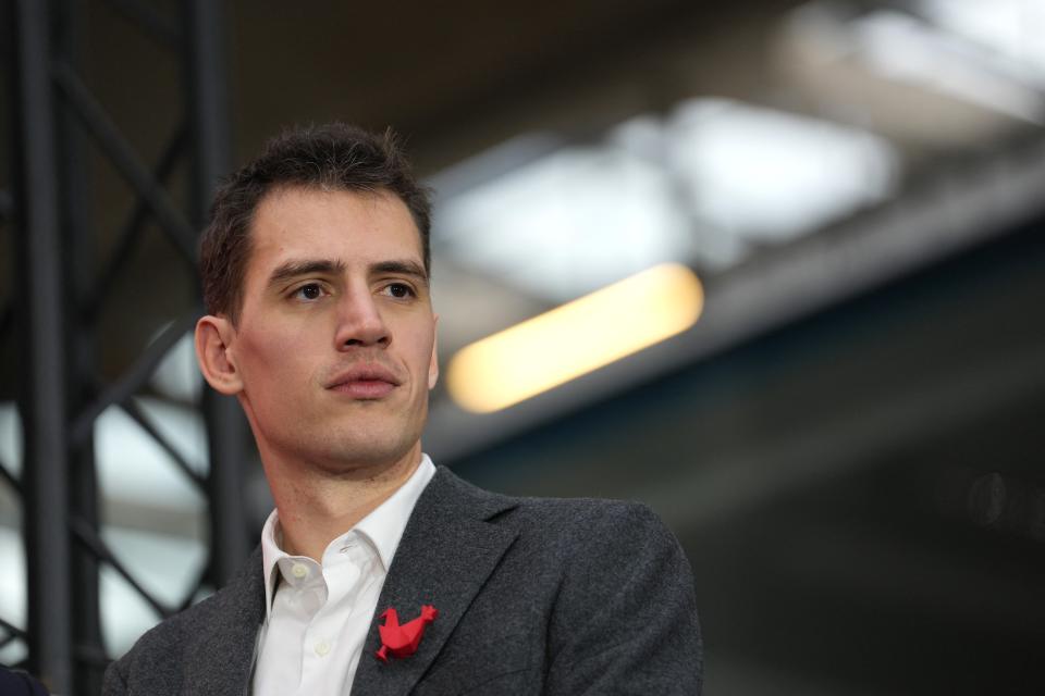 Mistral dan DeepSeek: Momentum Baru untuk AI Open-Source yang Efisien