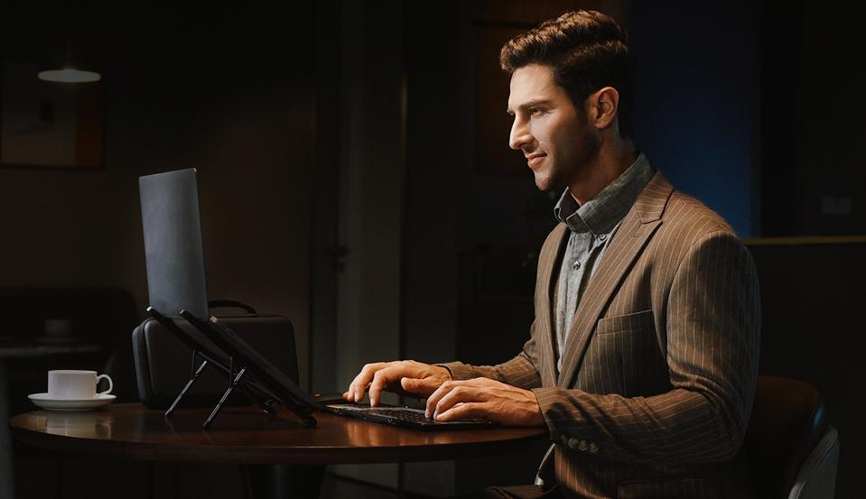 Solusi Portable Lengkap untuk Kerja Nyaman: ProtoArc XKM01 CaseUp Combo