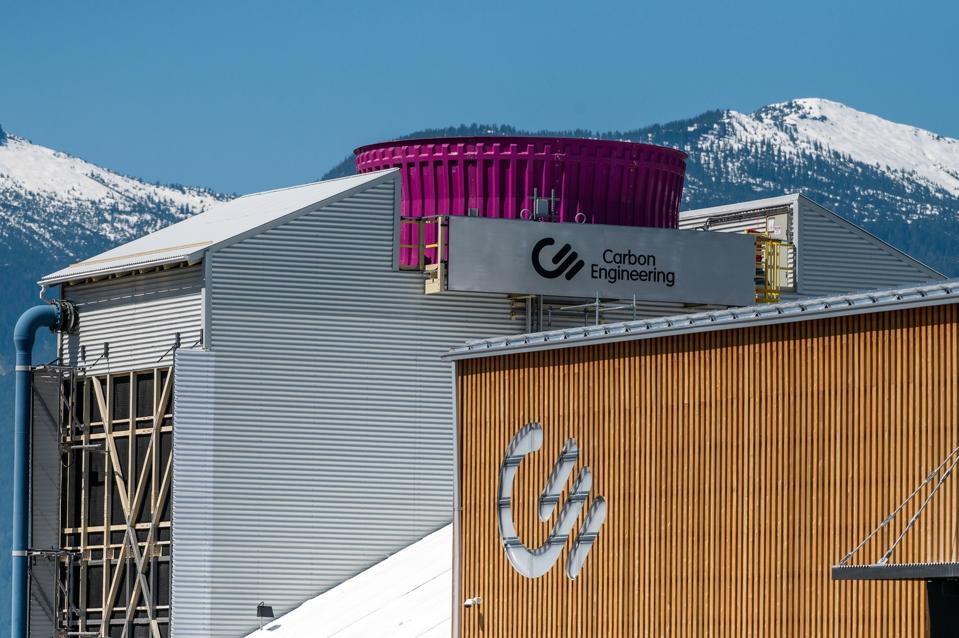 Kenapa Perusahaan Harus Bertindak Sekarang untuk Target Net-Zero dan Penghilangan Karbon