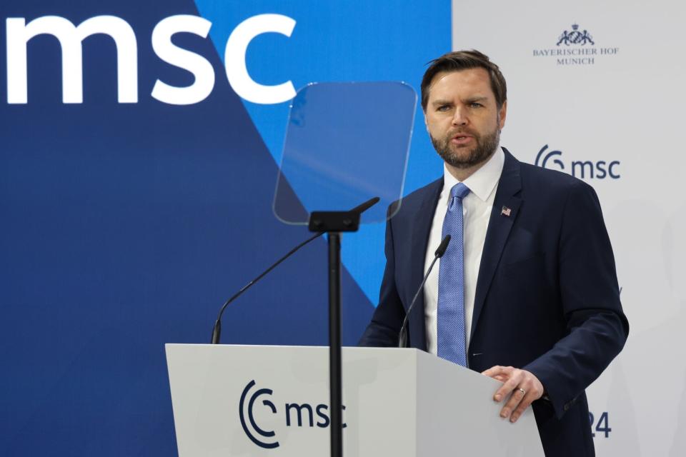 Pertemuan Rahasia AS-Rusia di Arab Saudi untuk Bahas Akhiri Perang Ukraina