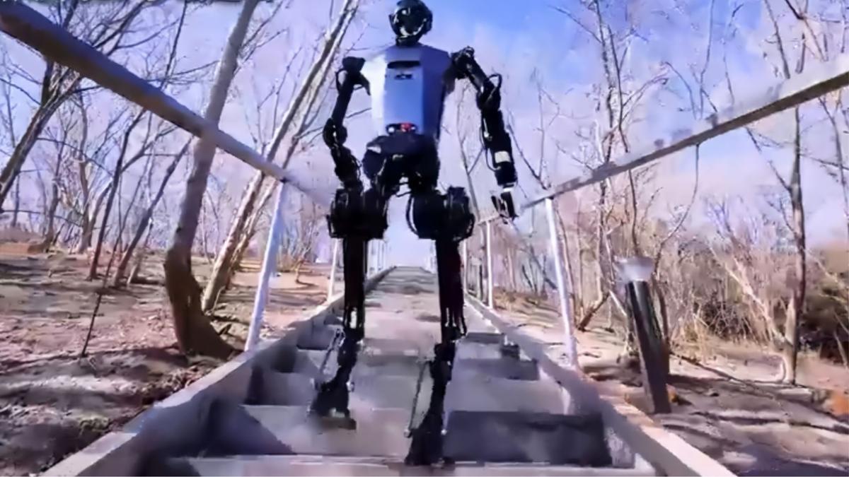 Robot Humanoid China 'Tien Kung' Pecahkan Rekor Pendakian Tangga Outdoor Kompleks
