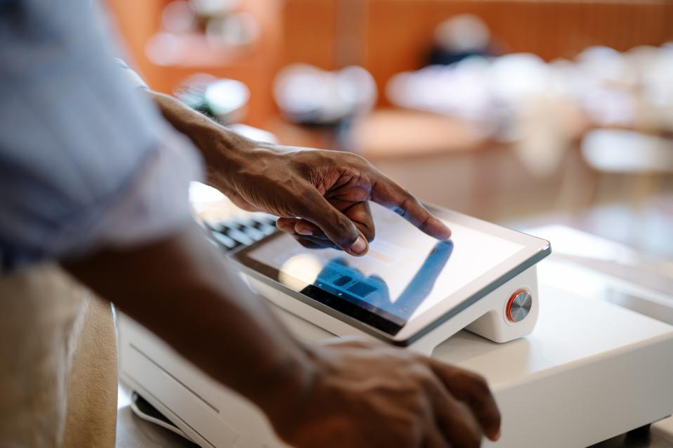 Tren Terbaru Teknologi POS untuk Meningkatkan Bisnis Ritel Modern